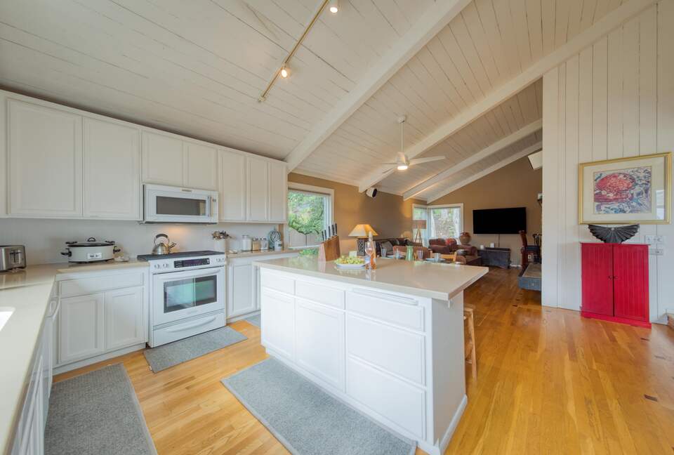 Incredible Hillside Escape with Heated Pool - Santa Rosa, California