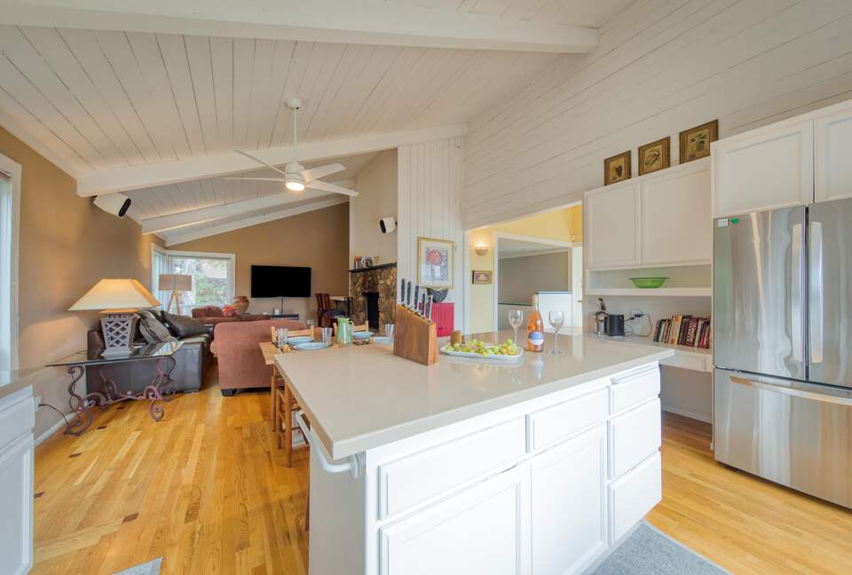 Incredible Hillside Escape with Heated Pool - Santa Rosa, California