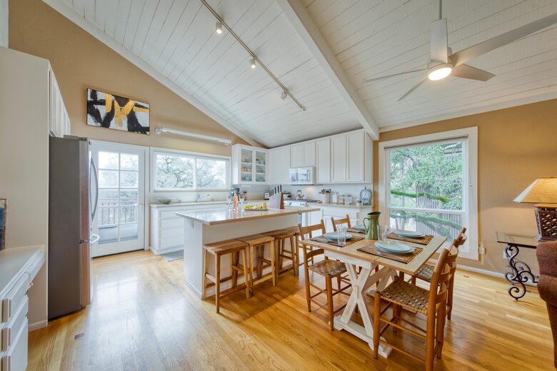 Incredible Hillside Escape with Heated Pool - Santa Rosa, California