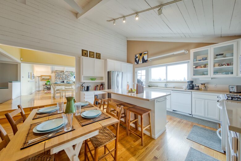 Incredible Hillside Escape with Heated Pool - Santa Rosa, California