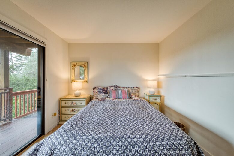 Incredible Hillside Escape with Heated Pool - Santa Rosa, California