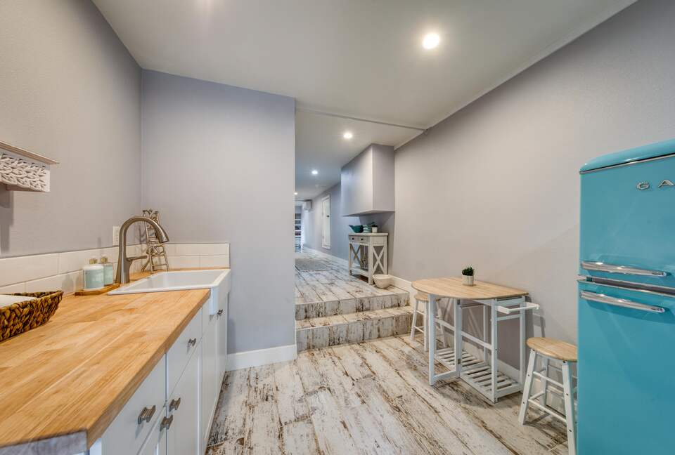 Incredible Hillside Escape with Heated Pool - Santa Rosa, California