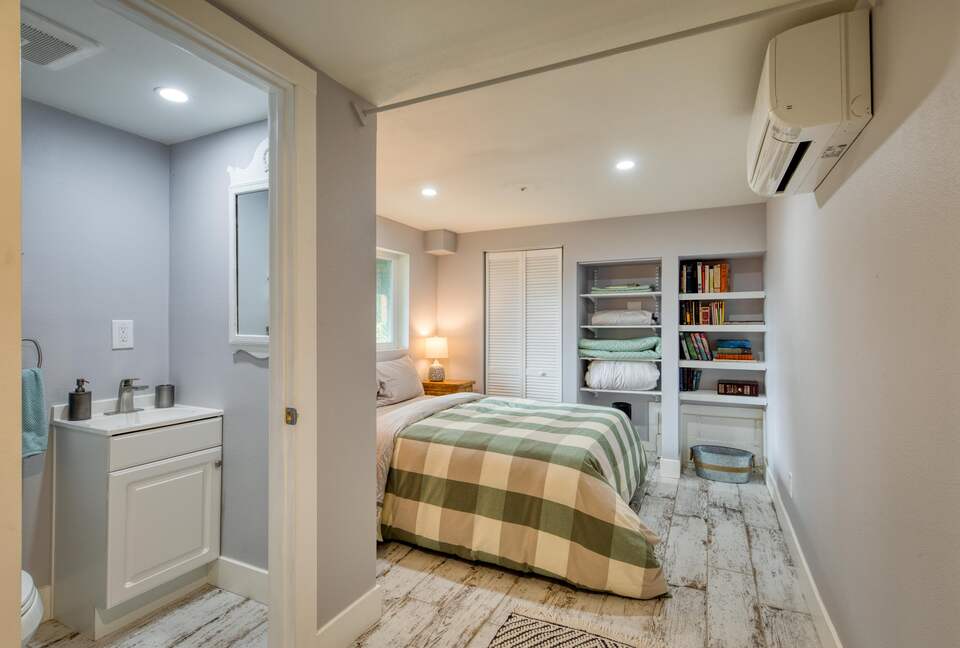 Incredible Hillside Escape with Heated Pool - Santa Rosa, California