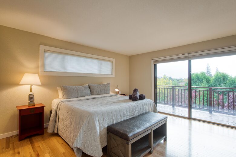 Incredible Hillside Escape with Heated Pool - Santa Rosa, California