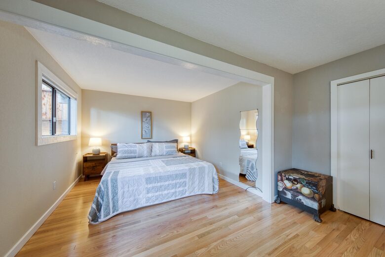 Incredible Hillside Escape with Heated Pool - Santa Rosa, California