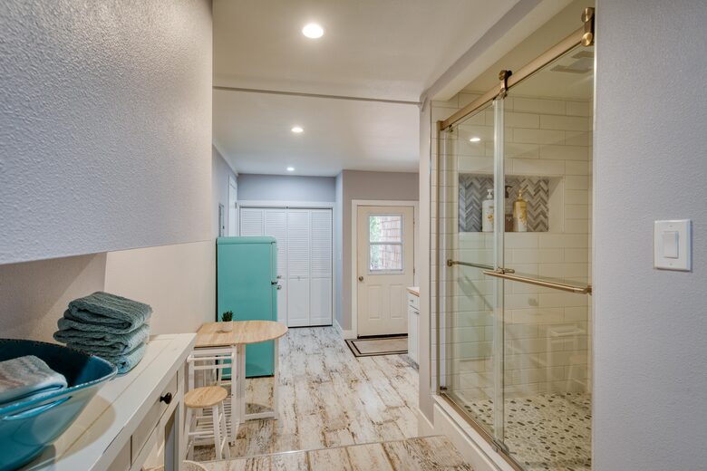 Incredible Hillside Escape with Heated Pool - Santa Rosa, California