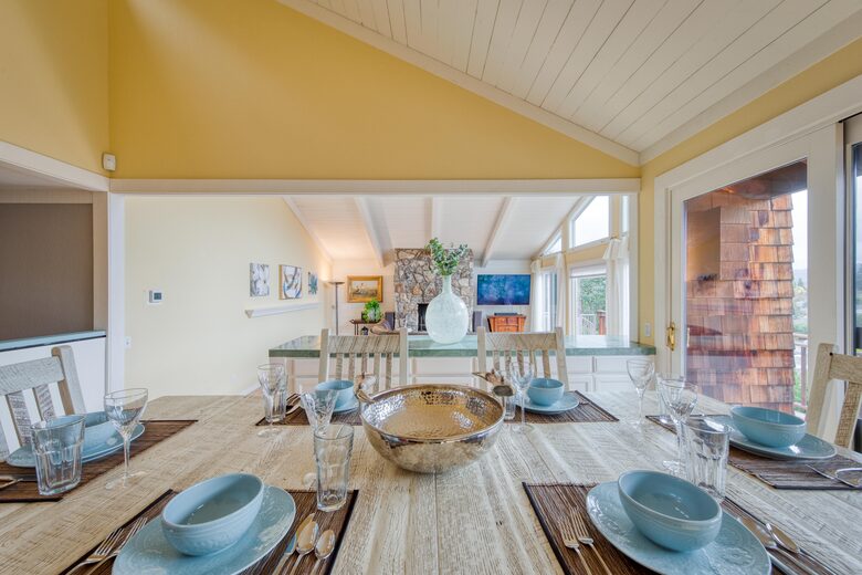 Incredible Hillside Escape with Heated Pool - Santa Rosa, California