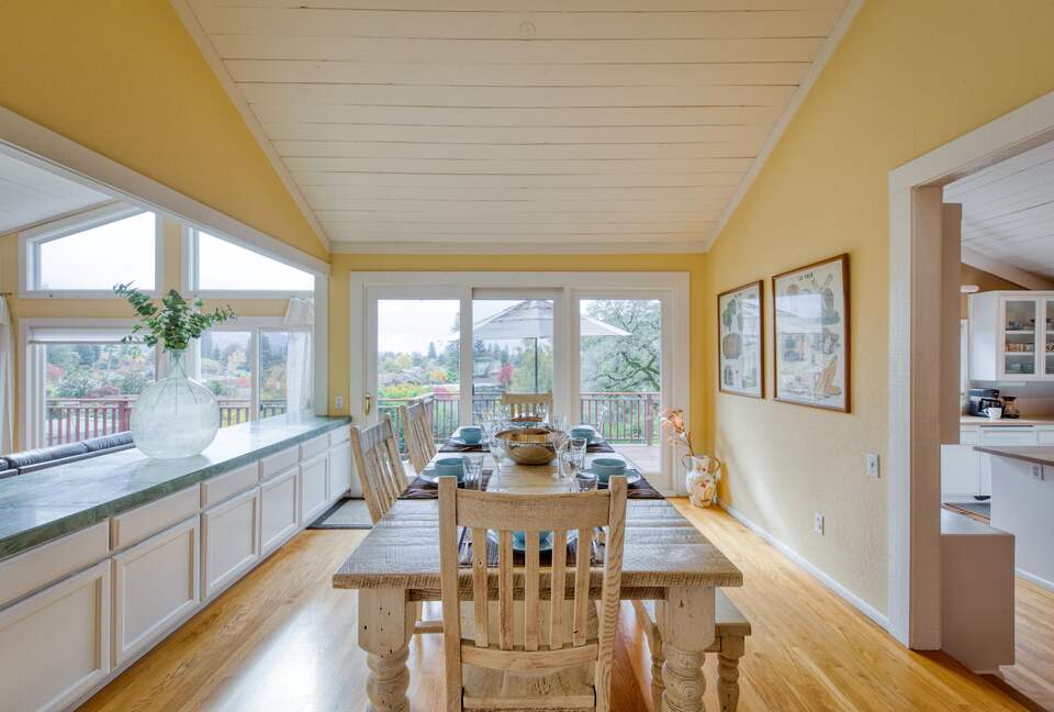 Incredible Hillside Escape with Heated Pool - Santa Rosa, California