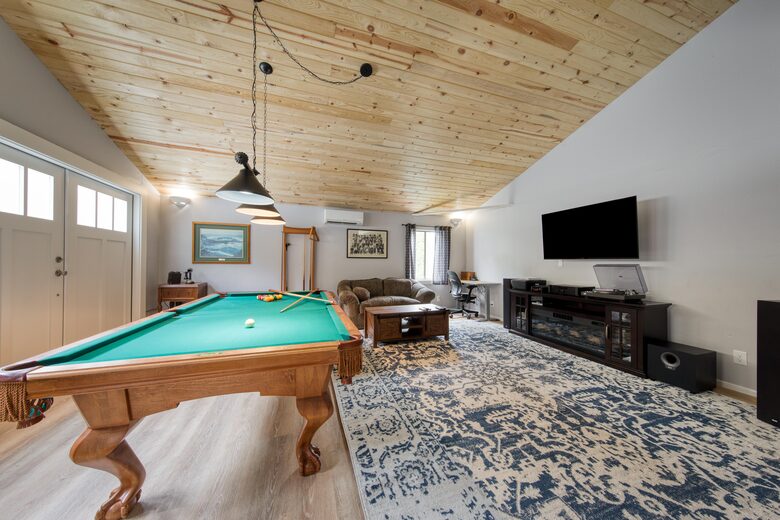 Incredible Hillside Escape with Heated Pool - Santa Rosa, California