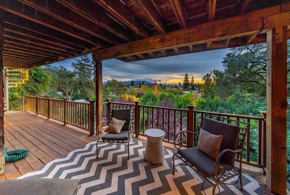 Incredible Hillside Escape with Heated Pool - Santa Rosa, California