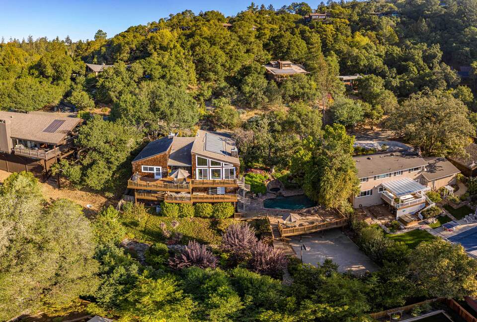 Incredible Hillside Escape with Heated Pool - Santa Rosa, California
