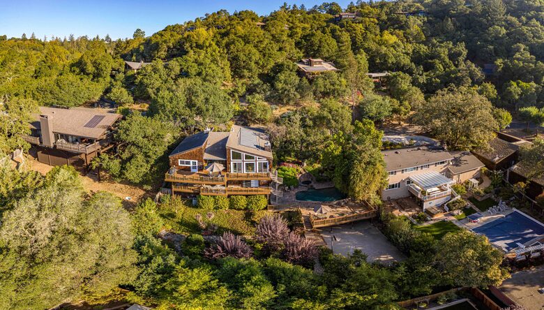 Incredible Hillside Escape with Heated Pool - Santa Rosa, California