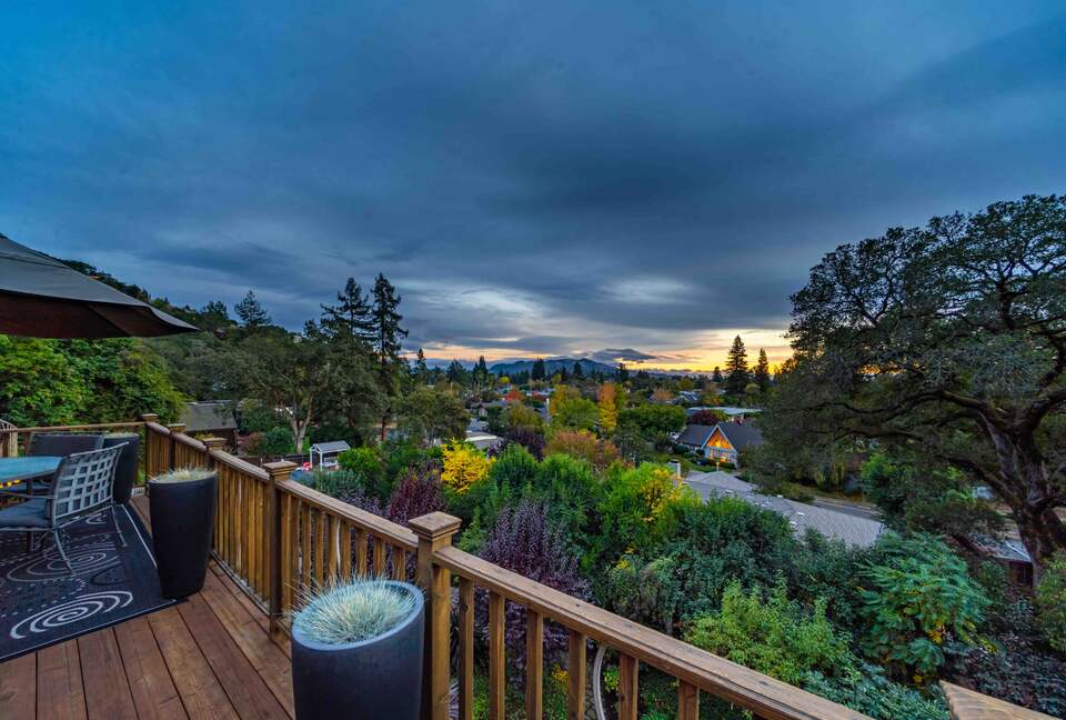 Incredible Hillside Escape with Heated Pool - Santa Rosa, California