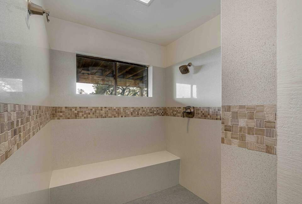 Incredible Hillside Escape with Heated Pool - Santa Rosa, California