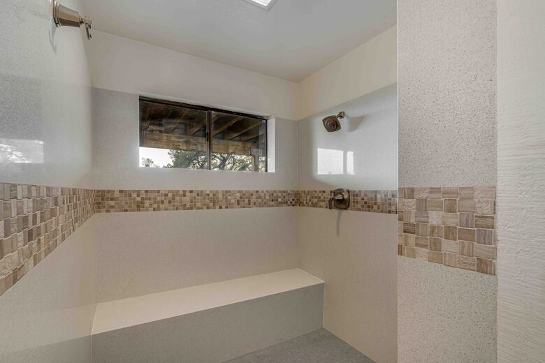 Incredible Hillside Escape with Heated Pool - Santa Rosa, California