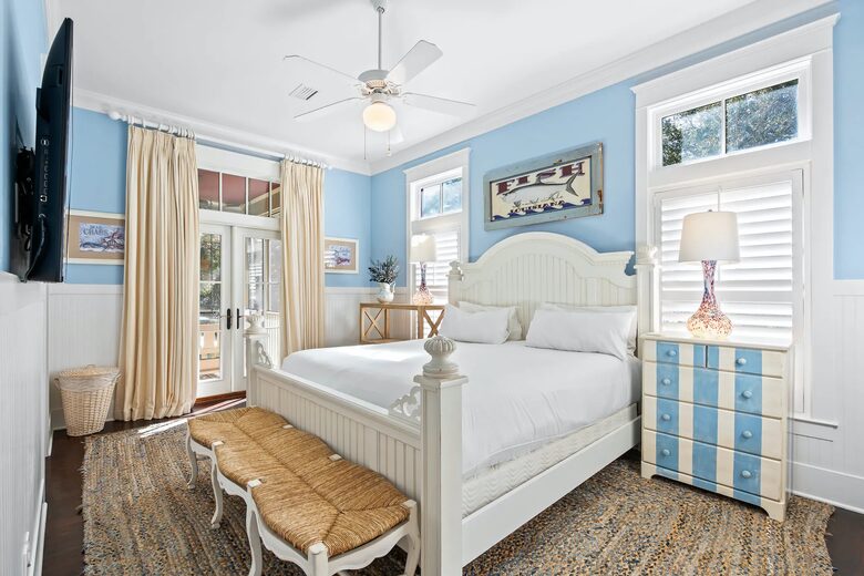 K suite with shower, adjoining 2 bunk rm with full crib rm.