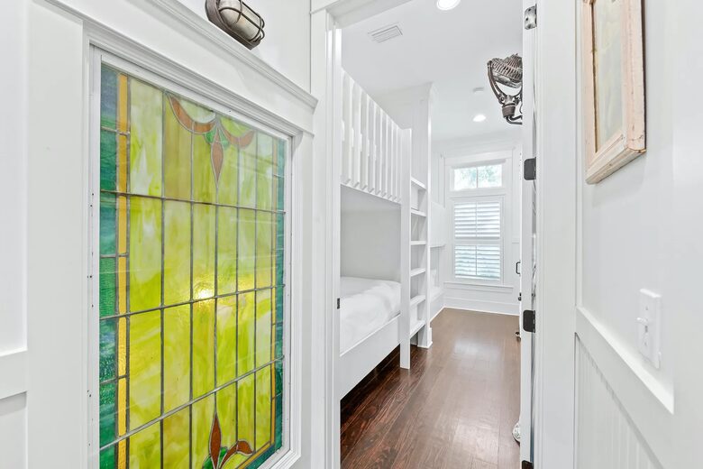 Individual 4 bed bunk room with Tub/Shower for the kids.