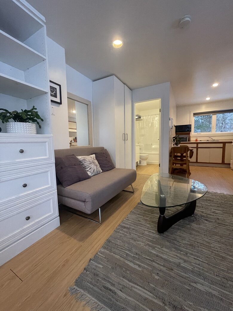 Cozy Studio in Central Whistler - Whistler, Canada