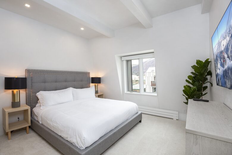 Downtown Aspen Penthouse | Chateau Dumont - Aspen, Colorado