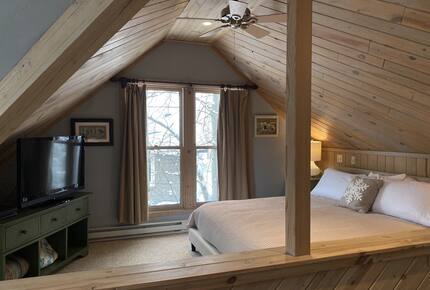 Three-Story Home In The Heart Of Crested Butte | Easy Walk To Elk Avenue And To The Free Mountain Shuttle - Crested Butte, Colorado