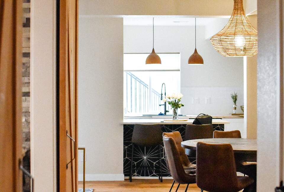 Waterside Retreat with Mountain Views - Thornton, Colorado