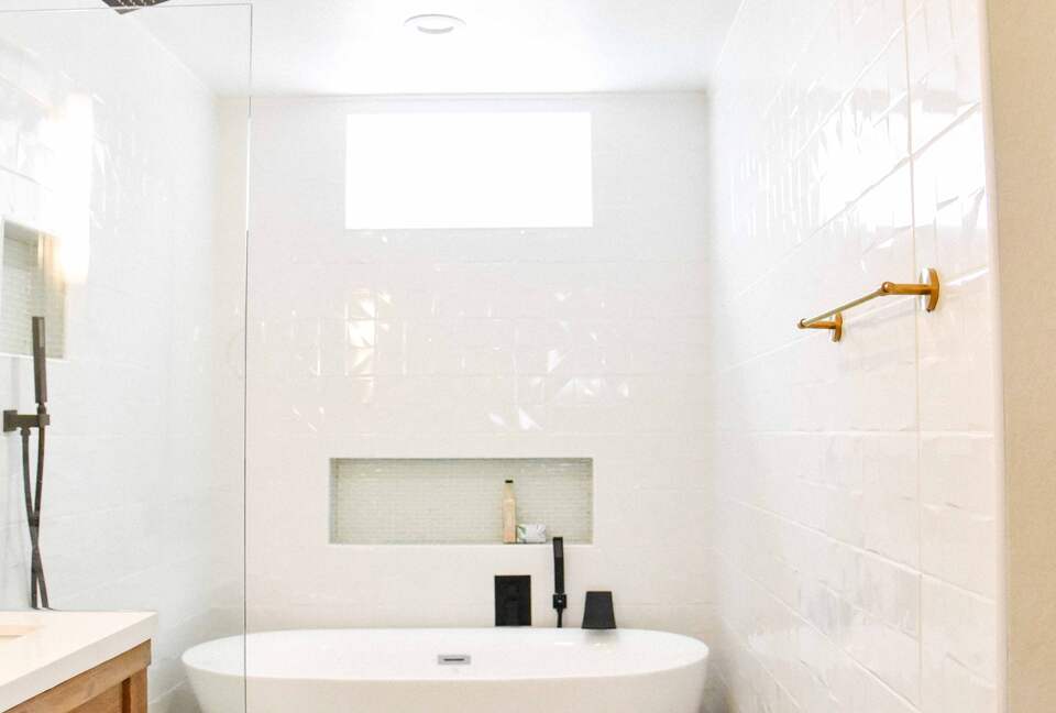 Waterside Retreat with Mountain Views - Thornton, Colorado