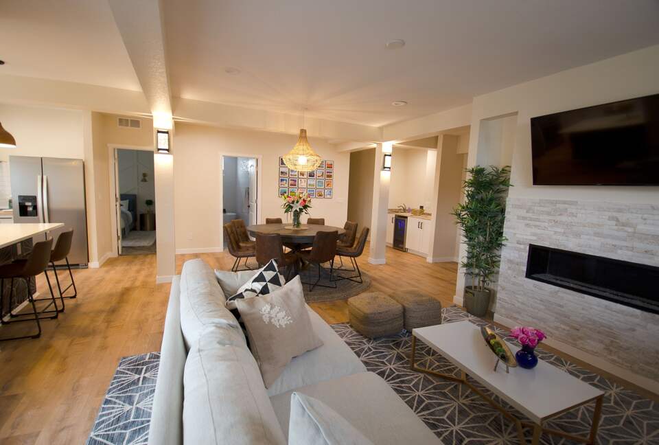 Waterside Retreat with Mountain Views - Thornton, Colorado