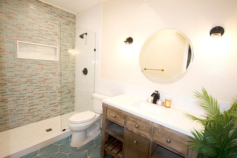 Waterside Retreat with Mountain Views - Thornton, Colorado