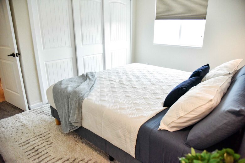 Waterside Retreat with Mountain Views - Thornton, Colorado