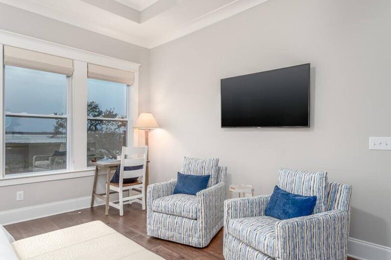 The Watch on the Water with Sunset Views! - Mount Pleasant, South Carolina