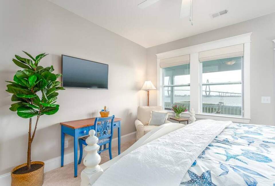 The Watch on the Water with Sunset Views! - Mount Pleasant, South Carolina