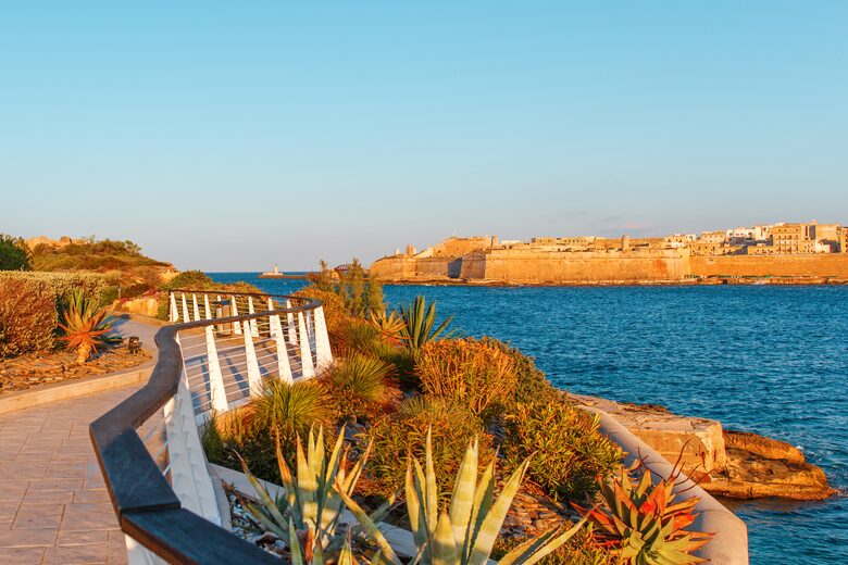 Luxury Seafront Penthouse Valletta - Sliema, Malta