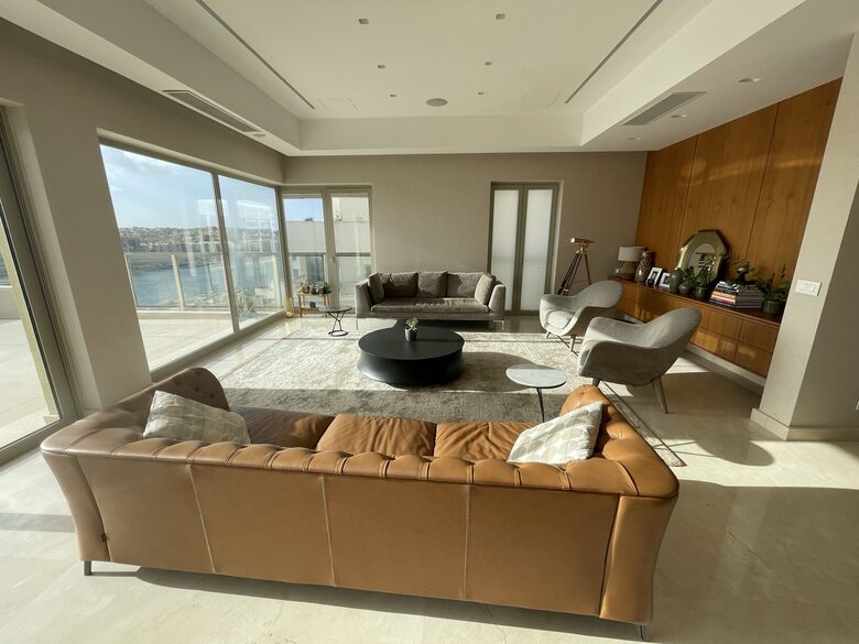 Luxury Seafront Penthouse Valletta - Sliema, Malta