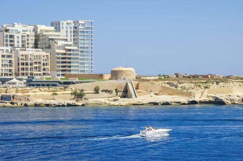 Luxury Seafront Penthouse Valletta - Sliema, Malta