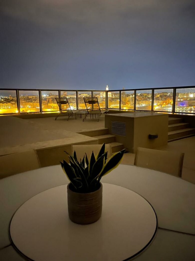 Luxury Seafront Penthouse Valletta - Sliema, Malta