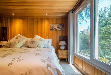Chile Chalet with Private Pool, Gardens, and Tennis Court - Lo Barnechea, Chile