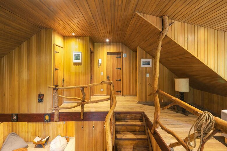 Chile Chalet with Private Pool, Gardens, and Tennis Court - Lo Barnechea, Chile