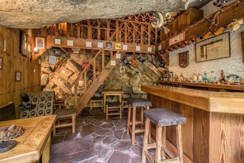 Chile Chalet with Private Pool, Gardens, and Tennis Court - Lo Barnechea, Chile