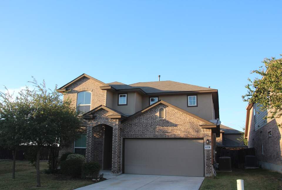 Beautiful 4-Bedroom San Antonio Getaway - San Antonio, Texas