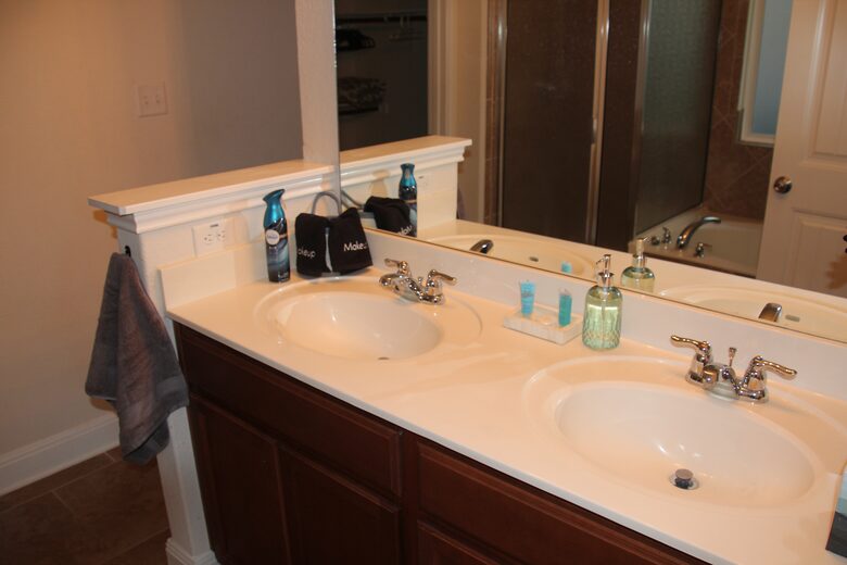 Beautiful 4-Bedroom San Antonio Getaway - San Antonio, Texas