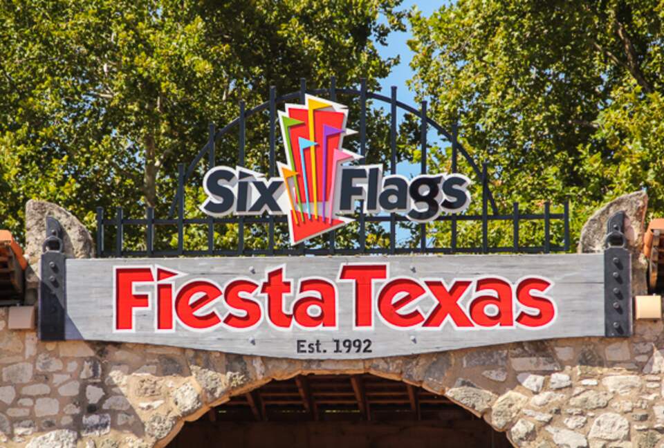 Beautiful 4-Bedroom San Antonio Getaway - San Antonio, Texas