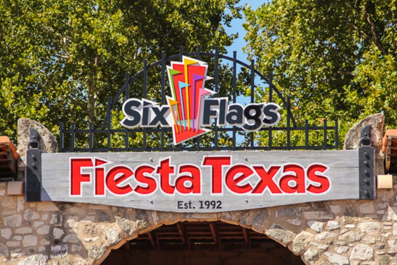 Beautiful 4-Bedroom San Antonio Getaway - San Antonio, Texas