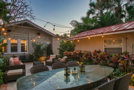 Villa Bamboo Private Tropical Paradise with Pool - West Palm Beach, Florida