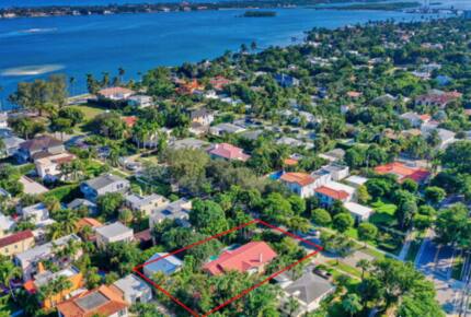 Villa Bamboo Private Tropical Paradise with Pool - West Palm Beach, Florida