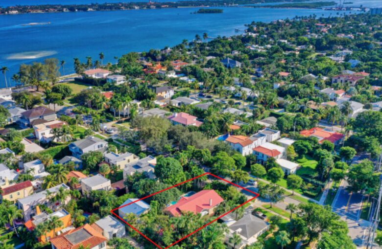 Villa Bamboo Private Tropical Paradise with Pool - West Palm Beach, Florida