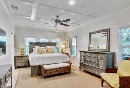 Villa Bamboo Private Tropical Paradise with Pool - West Palm Beach, Florida