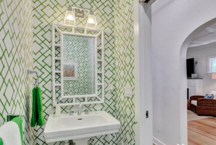 Villa Bamboo Private Tropical Paradise with Pool - West Palm Beach, Florida