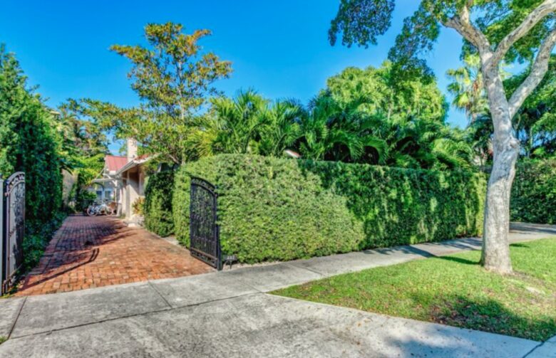 Villa Bamboo Private Tropical Paradise with Pool - West Palm Beach, Florida