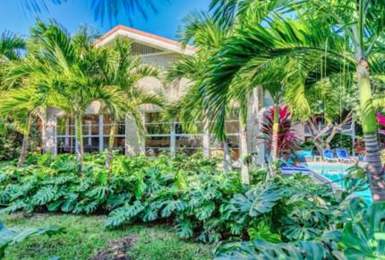 Villa Bamboo Private Tropical Paradise with Pool - West Palm Beach, Florida