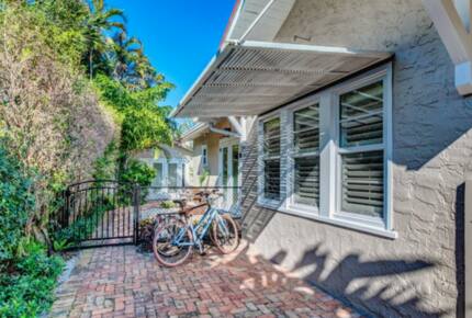 Villa Bamboo Private Tropical Paradise with Pool - West Palm Beach, Florida